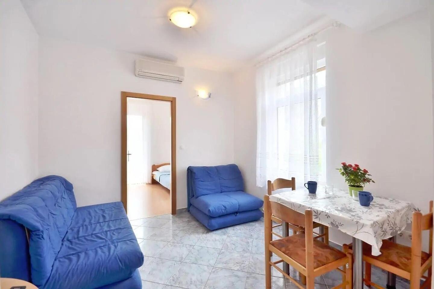 Apartment Toma Omis Exterior photo