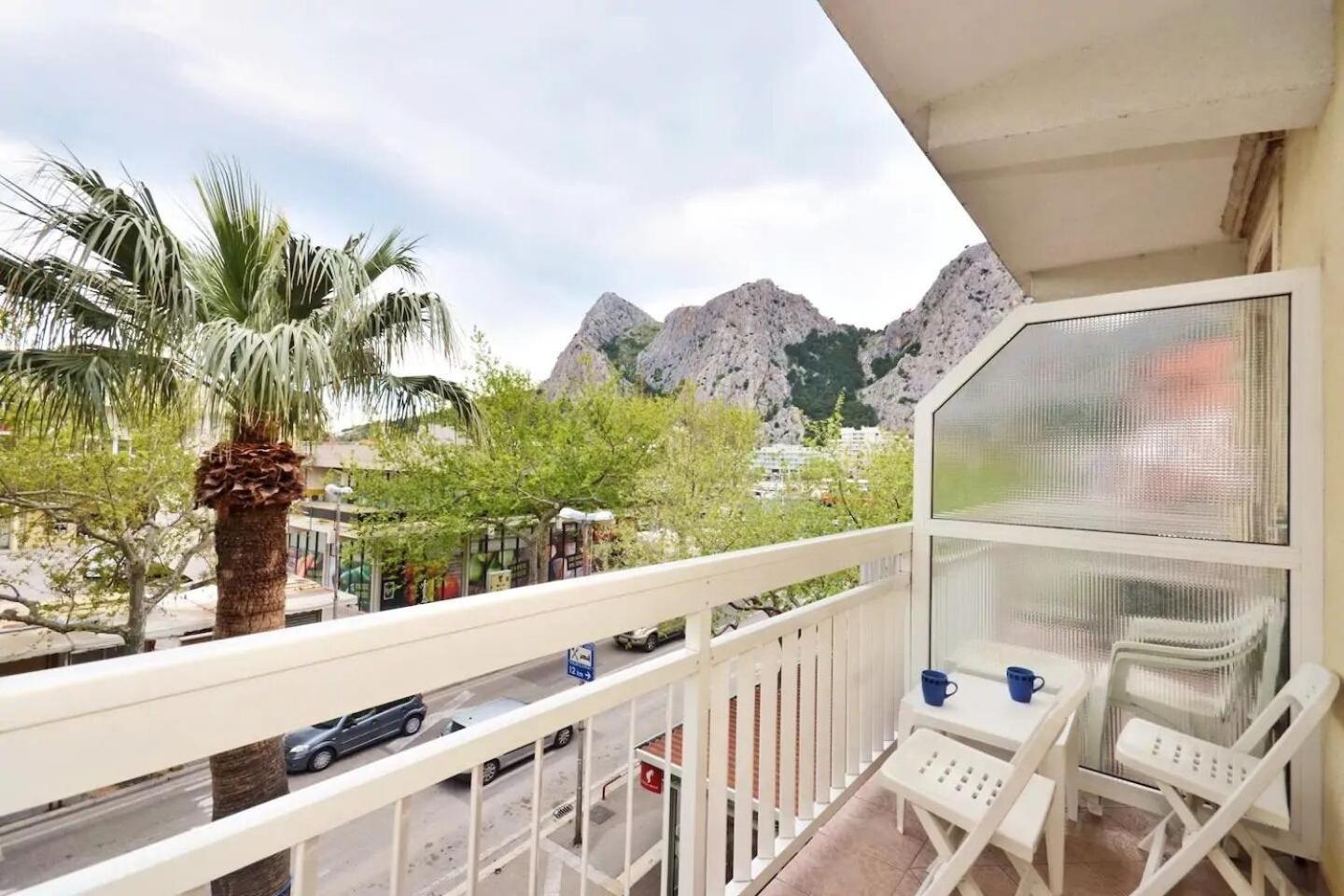 Apartment Toma Omis Exterior photo