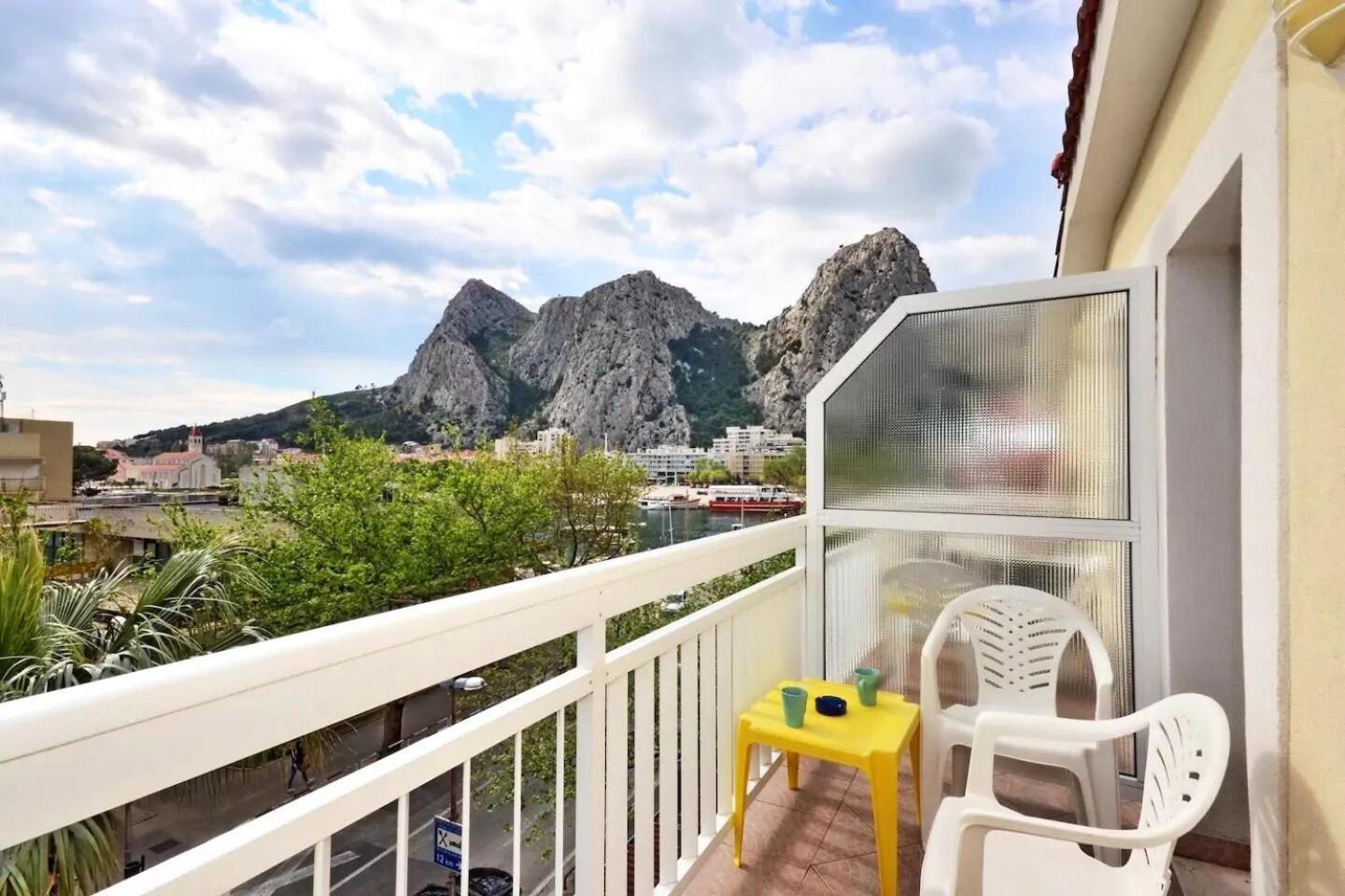 Apartment Toma Omis Exterior photo