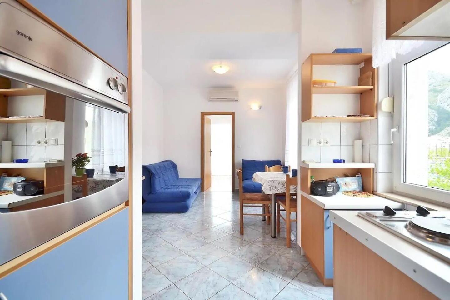 Apartment Toma Omis Exterior photo